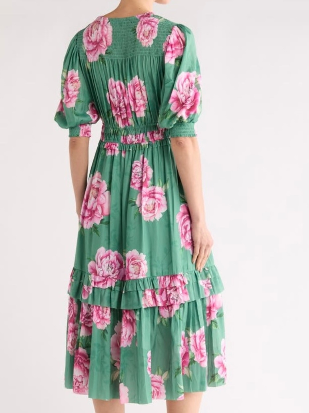 Beautiful floral Spring Summer Garden Dress by Tahari. Size M NWT